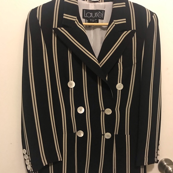 Laurel Double Breasted Blazer - Picture 2 of 8